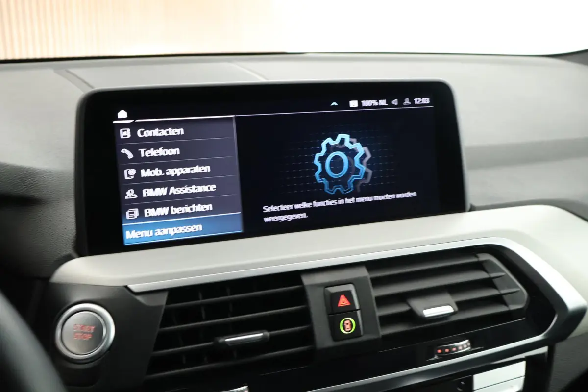 xDrive30e 292pk M-Sport Panoramadak LED Keyless Camera Carplay Stoelverwarming Navigatie ACC