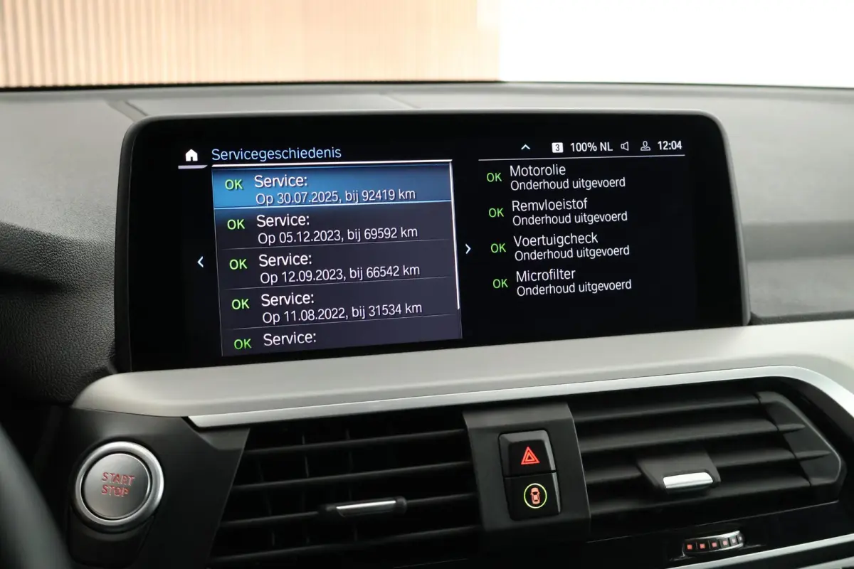 xDrive30e 292pk M-Sport Panoramadak LED Keyless Camera Carplay Stoelverwarming Navigatie ACC