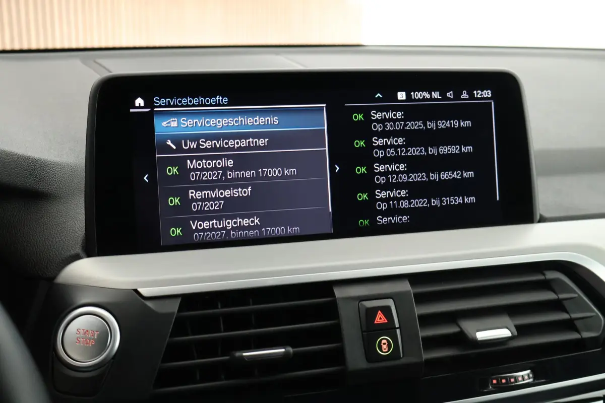 xDrive30e 292pk M-Sport Panoramadak LED Keyless Camera Carplay Stoelverwarming Navigatie ACC