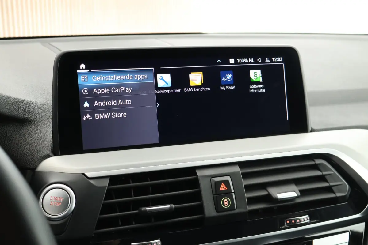 xDrive30e 292pk M-Sport Panoramadak LED Keyless Camera Carplay Stoelverwarming Navigatie ACC