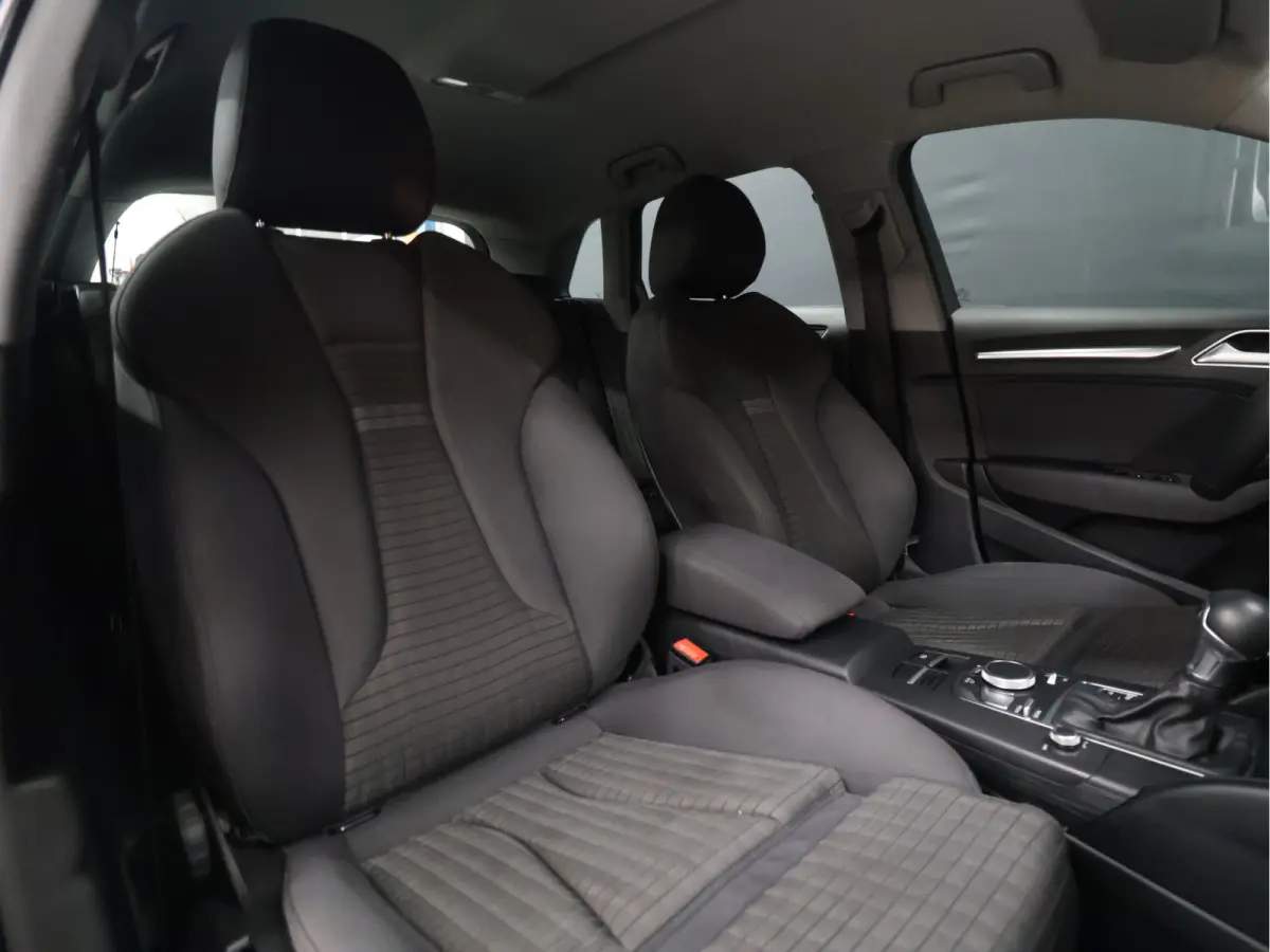 30 TFSI Sport [STUURLEDER, STUURWIEL MULTIFUNCTIONEEL, S TRONIC, SPORTSTOELEN, CLIMATE CONTROL, BLUETOOTH, RADIO, NAVIGATIE, NIEUWSTAAT]