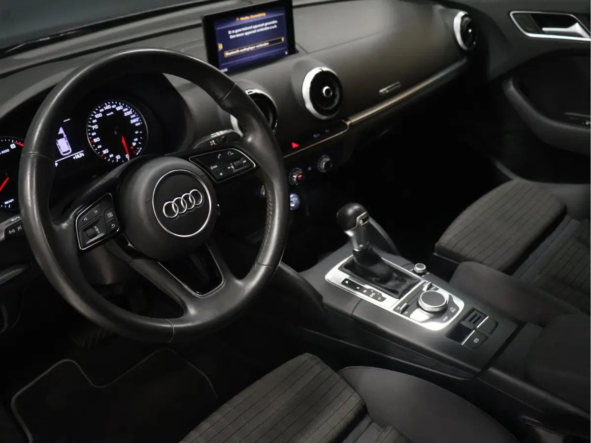 30 TFSI Sport [STUURLEDER, STUURWIEL MULTIFUNCTIONEEL, S TRONIC, SPORTSTOELEN, CLIMATE CONTROL, BLUETOOTH, RADIO, NAVIGATIE, NIEUWSTAAT]