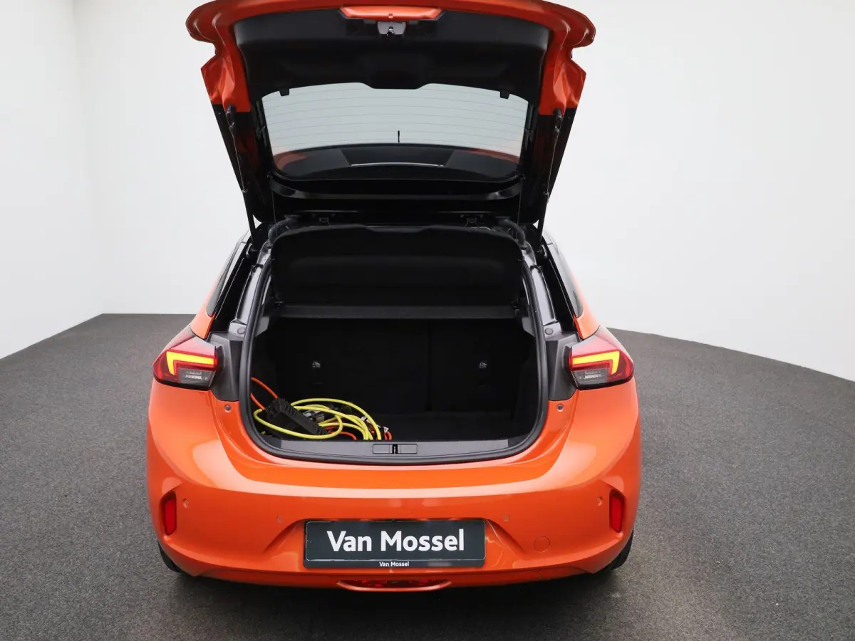 Corsa-e Auto Elegance | Apple carplay / Android | Parkeer camera | Navigatie