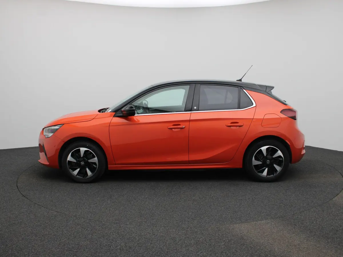 Corsa-e Auto Elegance | Apple carplay / Android | Parkeer camera | Navigatie