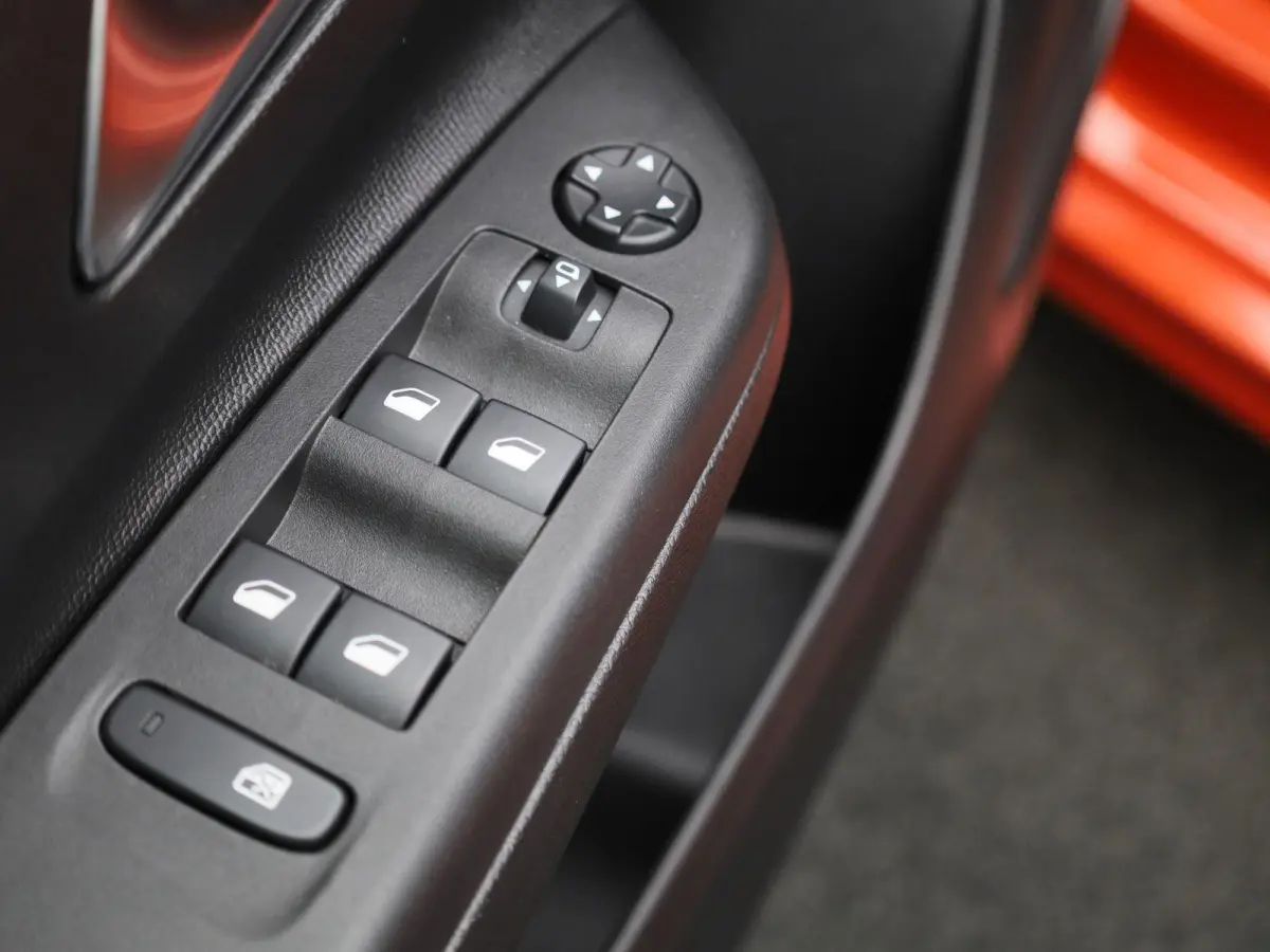 Corsa-e Auto Elegance | Apple carplay / Android | Parkeer camera | Navigatie