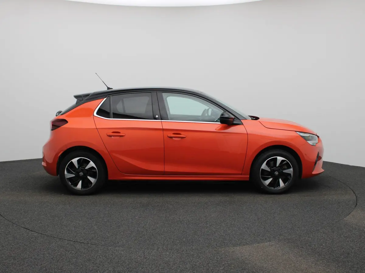 Corsa-e Auto Elegance | Apple carplay / Android | Parkeer camera | Navigatie