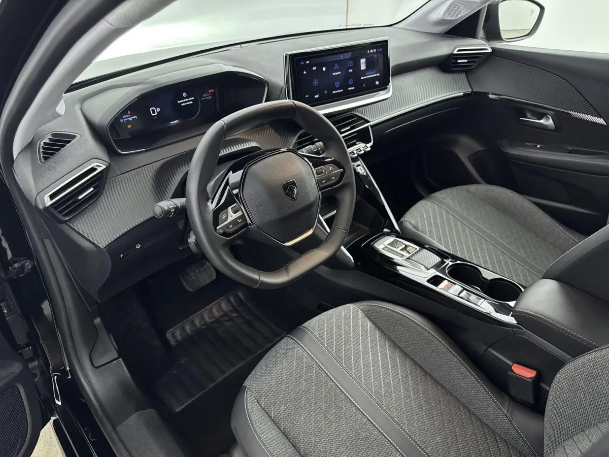 Hybrid 110 pk Automaat Allure | Adaptieve Cruise Control | Navigatie | Camera | CarPlay | Dodehoekbewaking