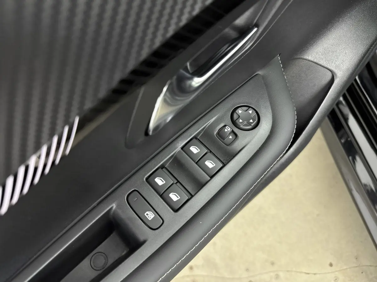 Hybrid 110 pk Automaat Allure | Adaptieve Cruise Control | Navigatie | Camera | CarPlay | Dodehoekbewaking