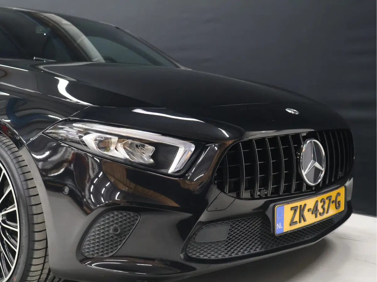 160 Sport [APPLE CARPLAY, AMG, ANDROID, STOELVERWARMING, CRUISE CONTROL, CAMERA, PDC V+A, DIGITAL DASH, STUURWIEL MULTIFUNTIONEEL, CLIMATE CONTROL, START STOP, STUUR LEDER, NIEUWSTAAT]
