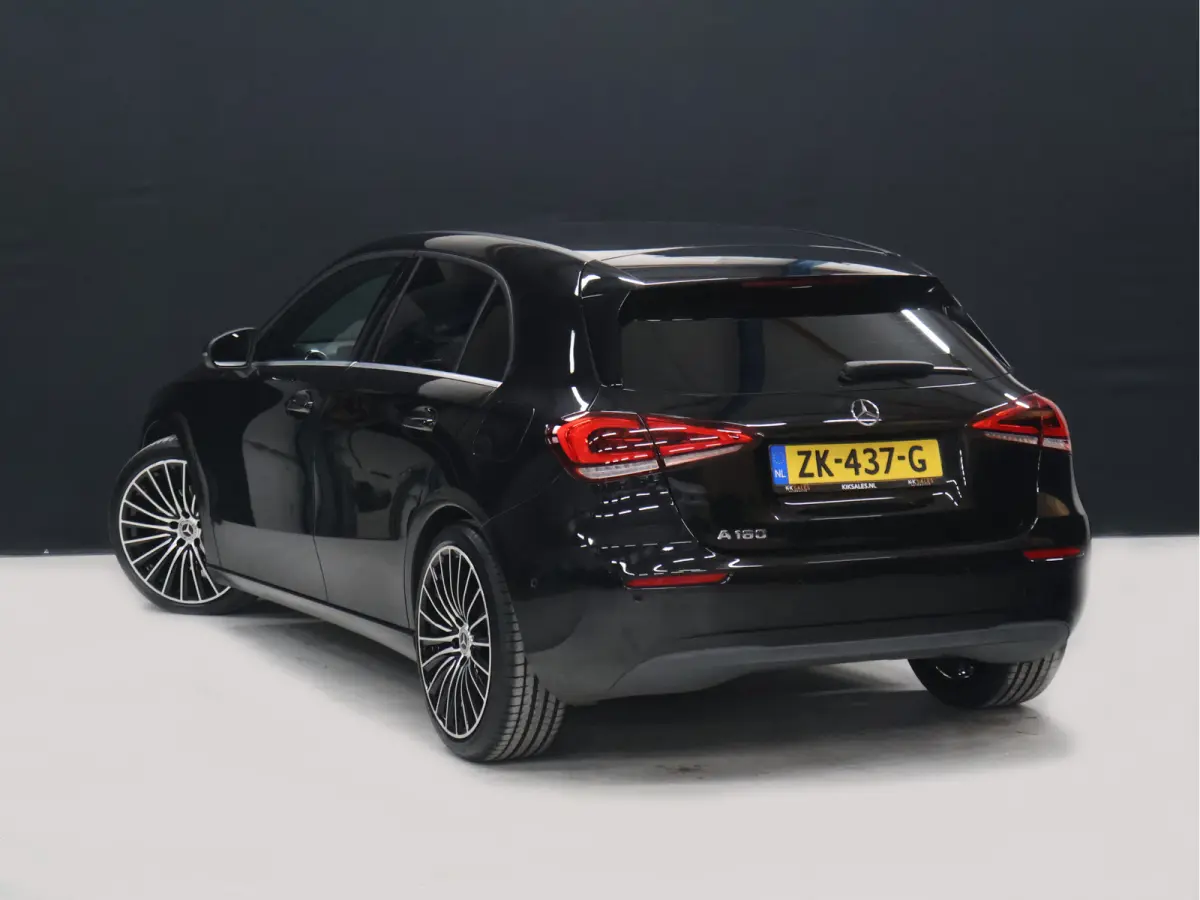 160 Sport [APPLE CARPLAY, AMG, ANDROID, STOELVERWARMING, CRUISE CONTROL, CAMERA, PDC V+A, DIGITAL DASH, STUURWIEL MULTIFUNTIONEEL, CLIMATE CONTROL, START STOP, STUUR LEDER, NIEUWSTAAT]