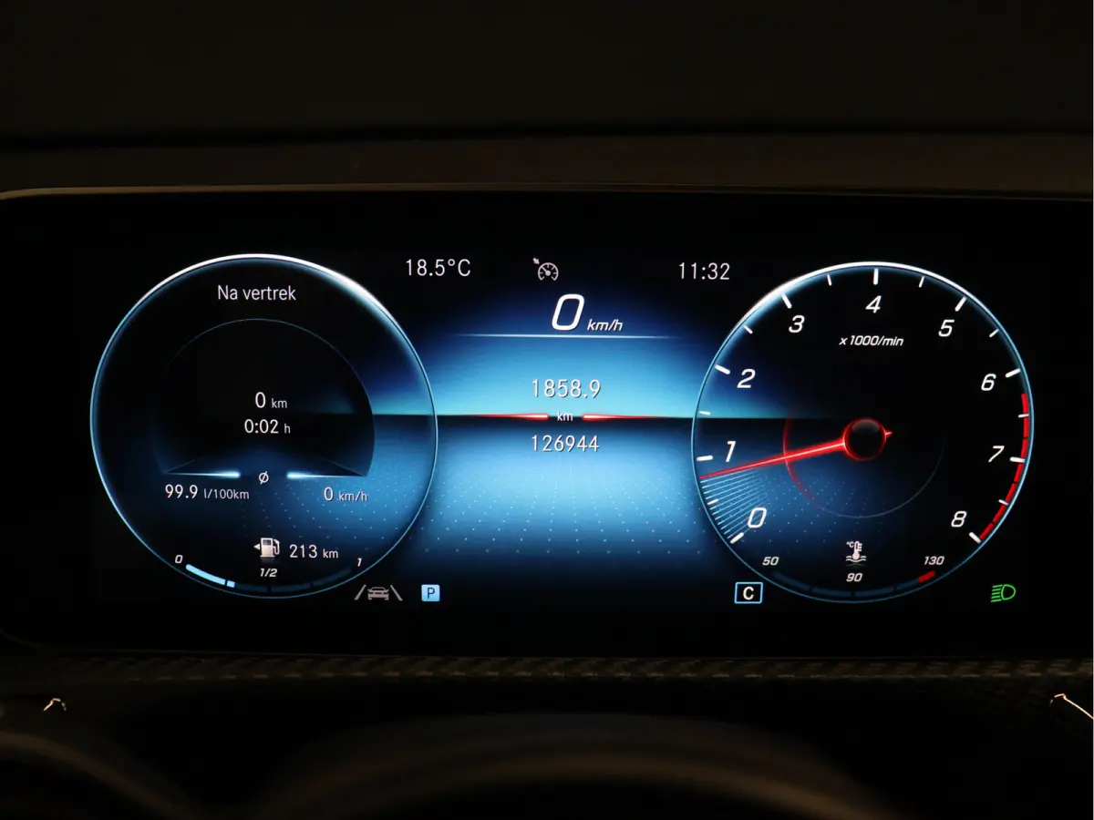 160 Sport [APPLE CARPLAY, AMG, ANDROID, STOELVERWARMING, CRUISE CONTROL, CAMERA, PDC V+A, DIGITAL DASH, STUURWIEL MULTIFUNTIONEEL, CLIMATE CONTROL, START STOP, STUUR LEDER, NIEUWSTAAT]