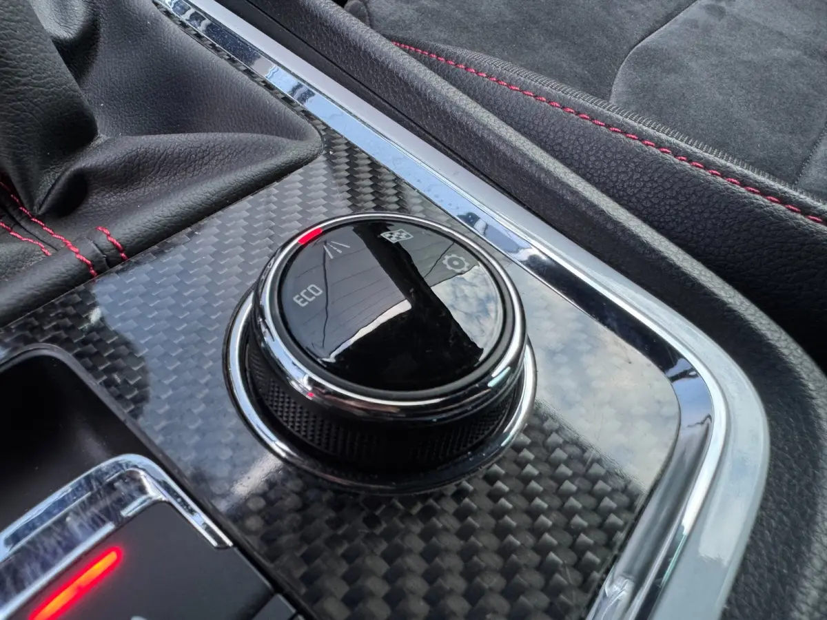 1.4 EcoTSI FR Business Intense / TREKHAAK / 360-CAMERA / ALCANTARA / BEATS / CARPLAY / KEYLESS / VIRTUAL / SFEER !