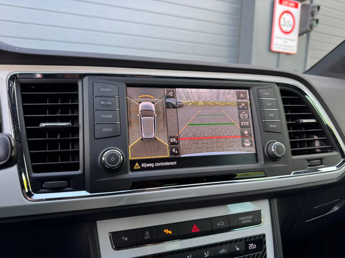 1.4 EcoTSI FR Business Intense / TREKHAAK / 360-CAMERA / ALCANTARA / BEATS / CARPLAY / KEYLESS / VIRTUAL / SFEER !