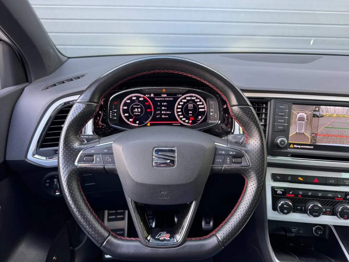 1.4 EcoTSI FR Business Intense / TREKHAAK / 360-CAMERA / ALCANTARA / BEATS / CARPLAY / KEYLESS / VIRTUAL / SFEER !