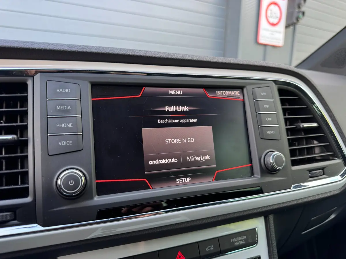 1.4 EcoTSI FR Business Intense / TREKHAAK / 360-CAMERA / ALCANTARA / BEATS / CARPLAY / KEYLESS / VIRTUAL / SFEER !