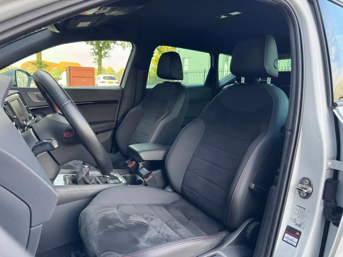 1.4 EcoTSI FR Business Intense / TREKHAAK / 360-CAMERA / ALCANTARA / BEATS / CARPLAY / KEYLESS / VIRTUAL / SFEER !