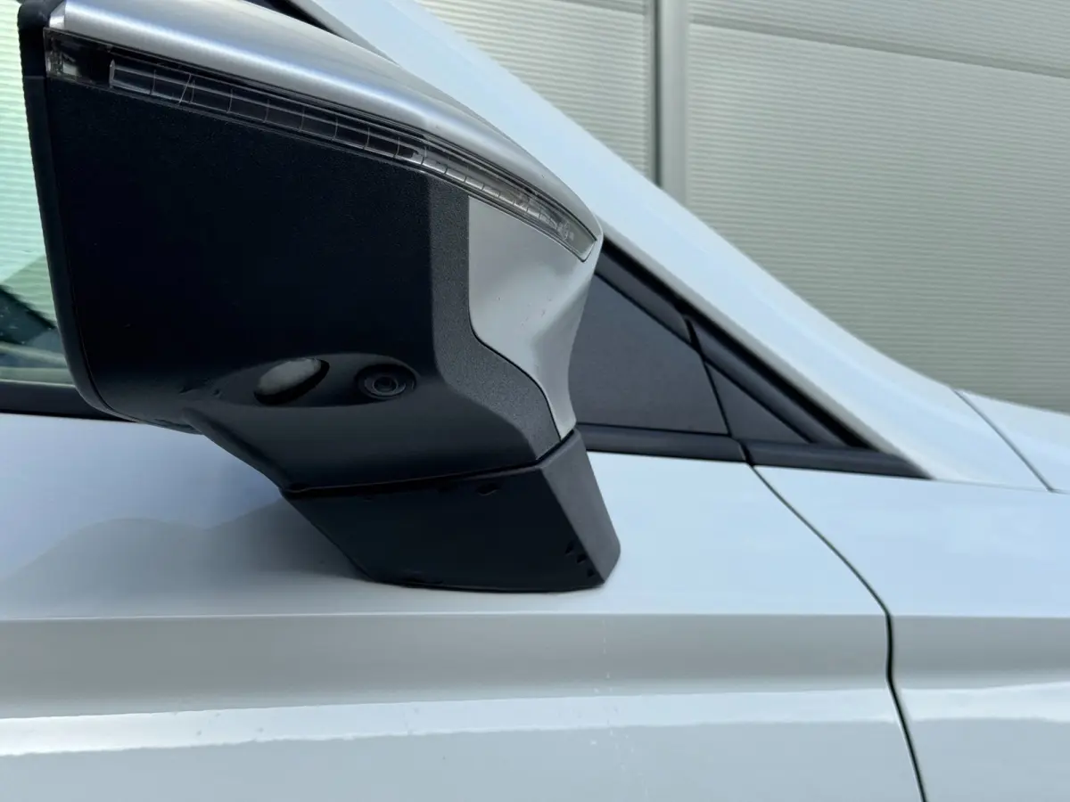 1.4 EcoTSI FR Business Intense / TREKHAAK / 360-CAMERA / ALCANTARA / BEATS / CARPLAY / KEYLESS / VIRTUAL / SFEER !