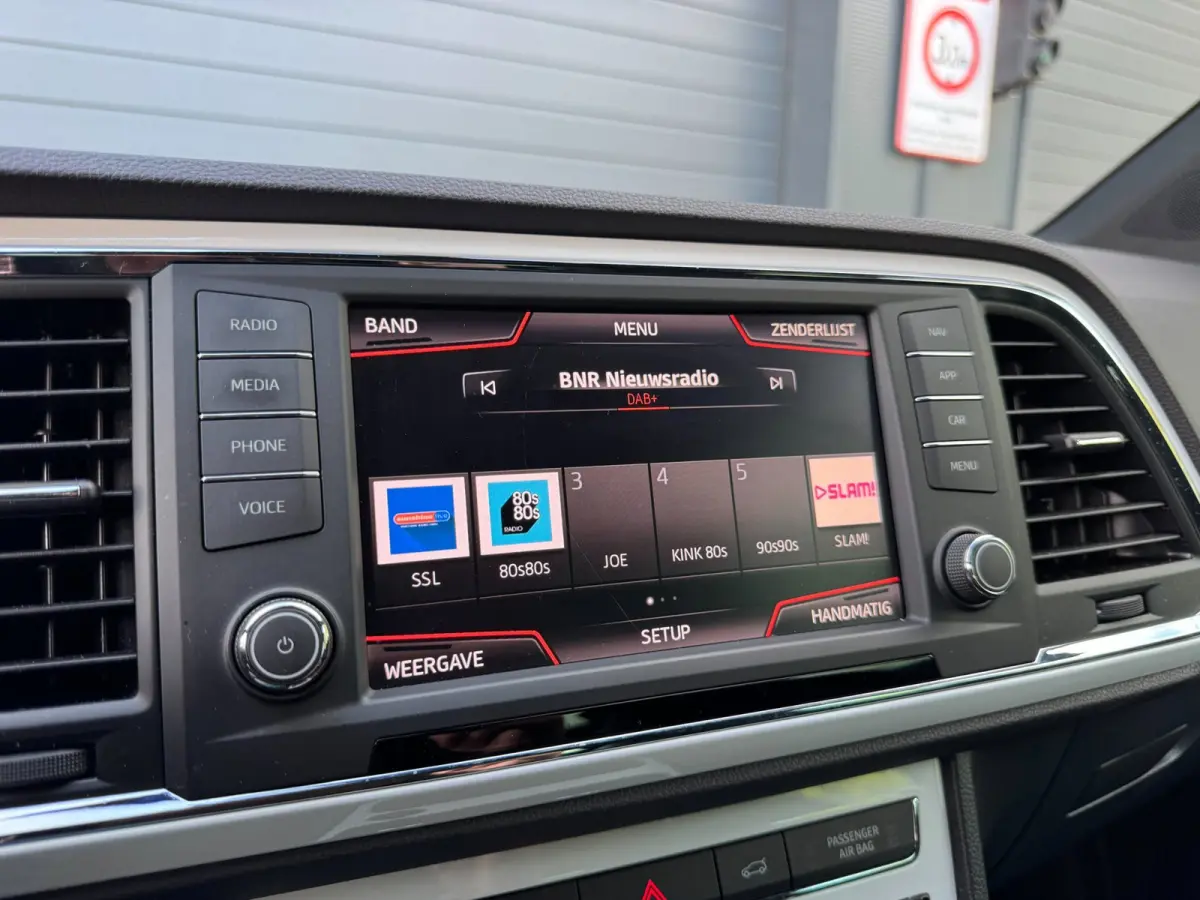 1.4 EcoTSI FR Business Intense / TREKHAAK / 360-CAMERA / ALCANTARA / BEATS / CARPLAY / KEYLESS / VIRTUAL / SFEER !