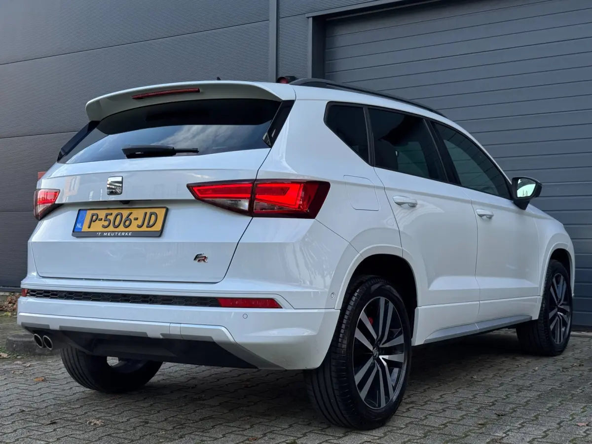 1.4 EcoTSI FR Business Intense / TREKHAAK / 360-CAMERA / ALCANTARA / BEATS / CARPLAY / KEYLESS / VIRTUAL / SFEER !