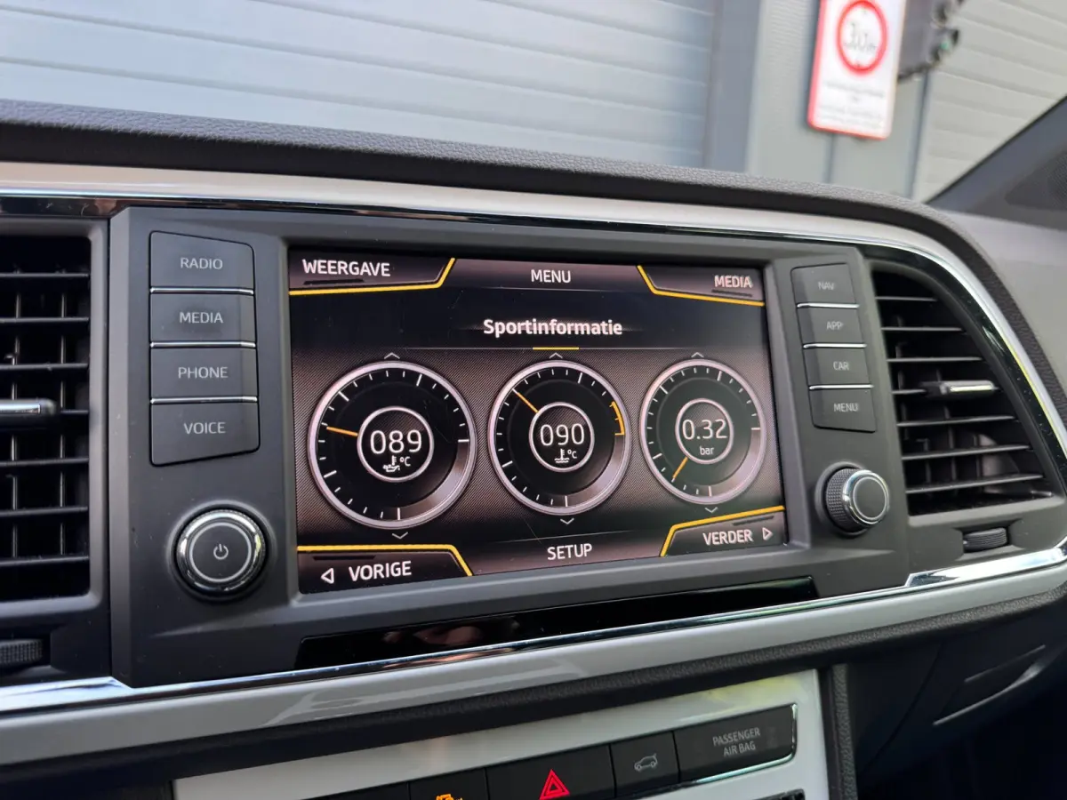 1.4 EcoTSI FR Business Intense / TREKHAAK / 360-CAMERA / ALCANTARA / BEATS / CARPLAY / KEYLESS / VIRTUAL / SFEER !