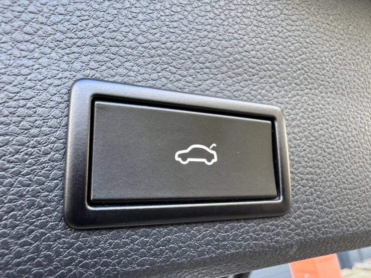 1.4 EcoTSI FR Business Intense / TREKHAAK / 360-CAMERA / ALCANTARA / BEATS / CARPLAY / KEYLESS / VIRTUAL / SFEER !