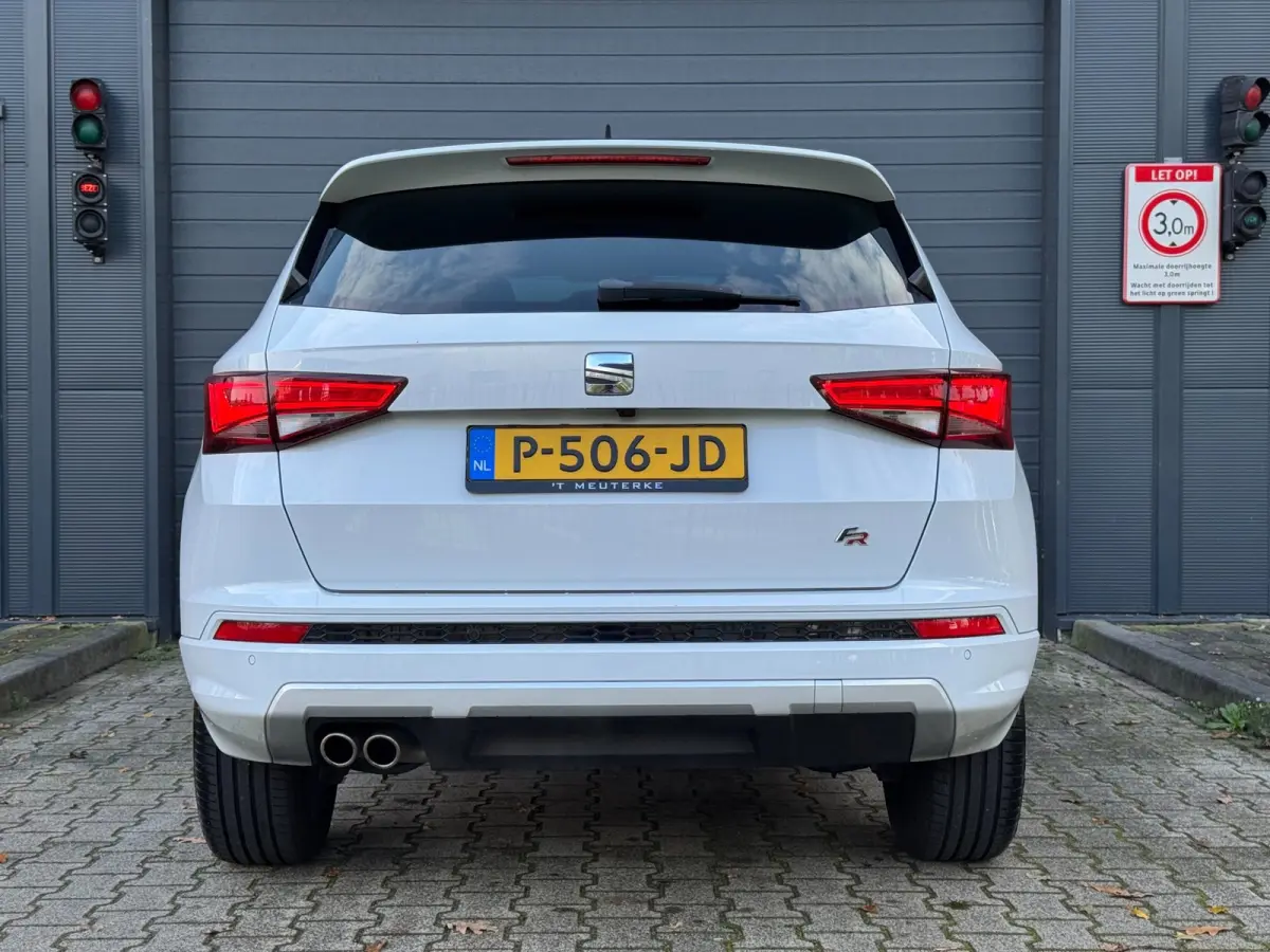 1.4 EcoTSI FR Business Intense / TREKHAAK / 360-CAMERA / ALCANTARA / BEATS / CARPLAY / KEYLESS / VIRTUAL / SFEER !