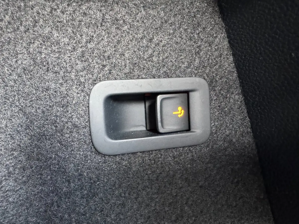 1.4 EcoTSI FR Business Intense / TREKHAAK / 360-CAMERA / ALCANTARA / BEATS / CARPLAY / KEYLESS / VIRTUAL / SFEER !