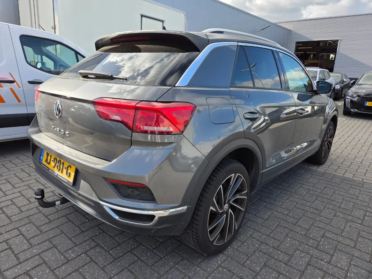 1.5 TSI Style Adaptieve Cruise | Trekhaak | 18" Lichtmetaal | Parkeersensoren Rondom | Airco | Navigatie | Airco (handmatig) | Comfortstoel(en) | Cruise control adaptief
