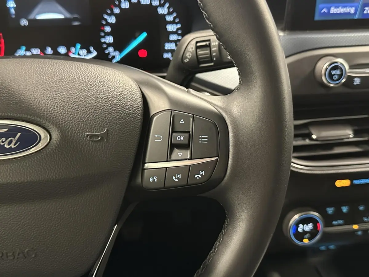 1.0 EcoBoost Active Business CAMERA TREKHAAK CRUISE