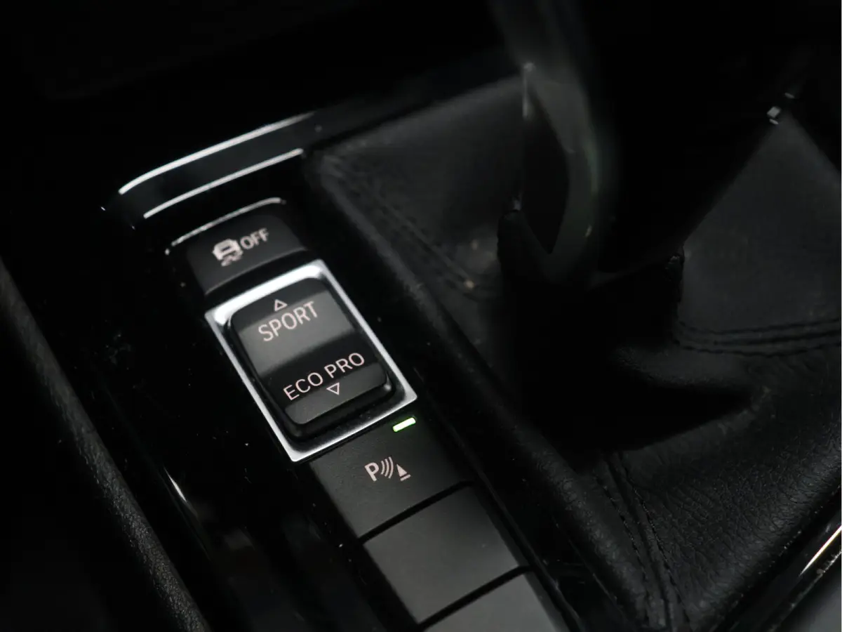 sDrive20i Orange Edition II M Sport [STOELVERWARMING, CRUISE CONTROL, PDC V+A, ELEKTRISCHE STOELEN, HEAD UP DISPLAY, CLIMATE CONTROL, LEDER M STUUR, LEDER STOELEN, ELEKTRISCHE ACHTERKLEP, BL