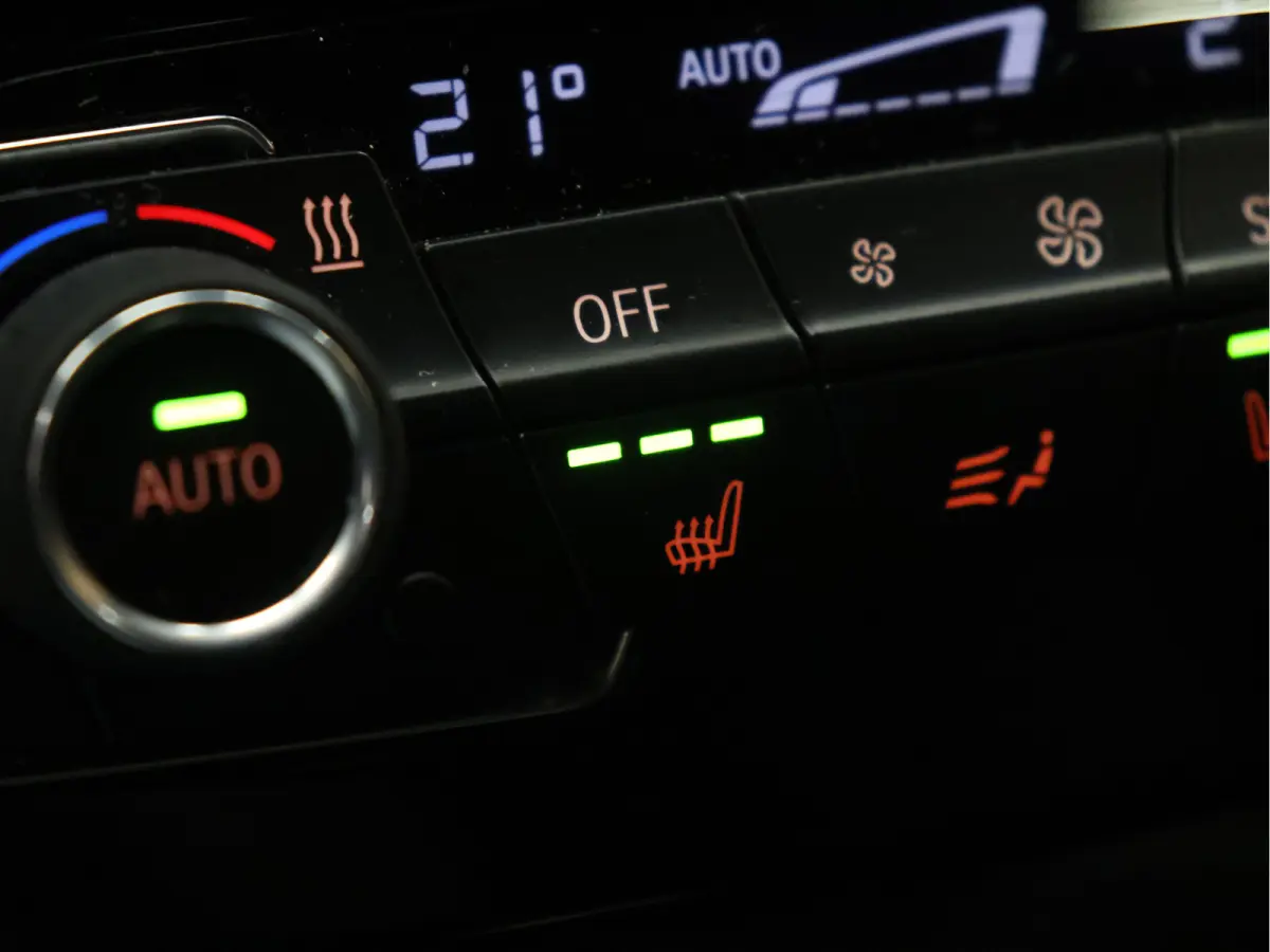 sDrive20i Orange Edition II M Sport [STOELVERWARMING, CRUISE CONTROL, PDC V+A, ELEKTRISCHE STOELEN, HEAD UP DISPLAY, CLIMATE CONTROL, LEDER M STUUR, LEDER STOELEN, ELEKTRISCHE ACHTERKLEP, BL
