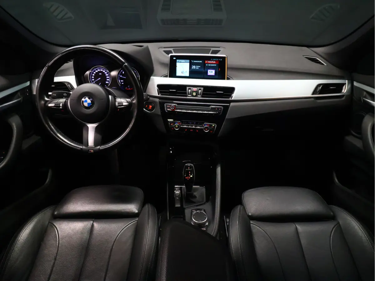 sDrive20i Orange Edition II M Sport [STOELVERWARMING, CRUISE CONTROL, PDC V+A, ELEKTRISCHE STOELEN, HEAD UP DISPLAY, CLIMATE CONTROL, LEDER M STUUR, LEDER STOELEN, ELEKTRISCHE ACHTERKLEP, BL