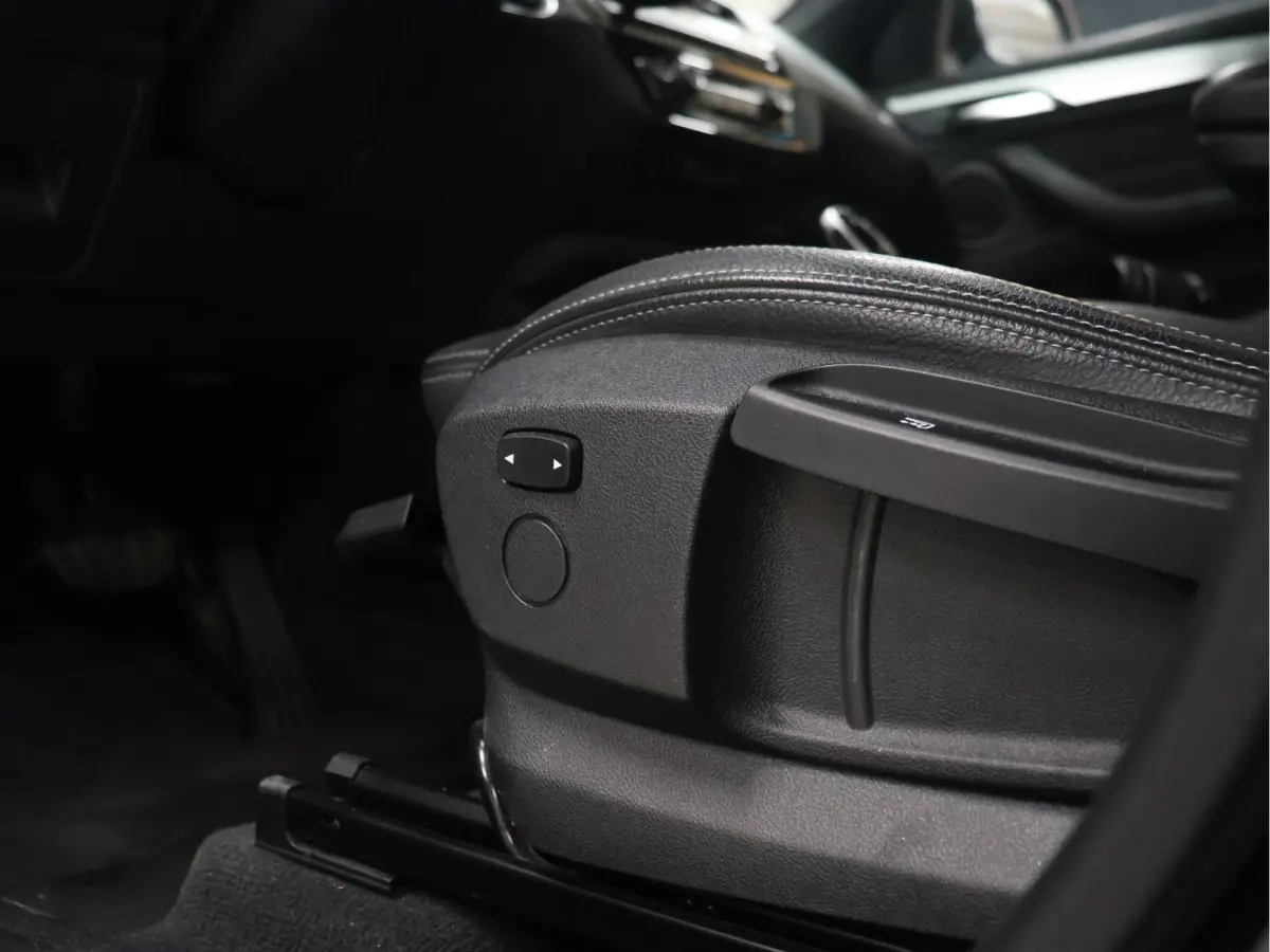 sDrive20i Orange Edition II M Sport [STOELVERWARMING, CRUISE CONTROL, PDC V+A, ELEKTRISCHE STOELEN, HEAD UP DISPLAY, CLIMATE CONTROL, LEDER M STUUR, LEDER STOELEN, ELEKTRISCHE ACHTERKLEP, BL
