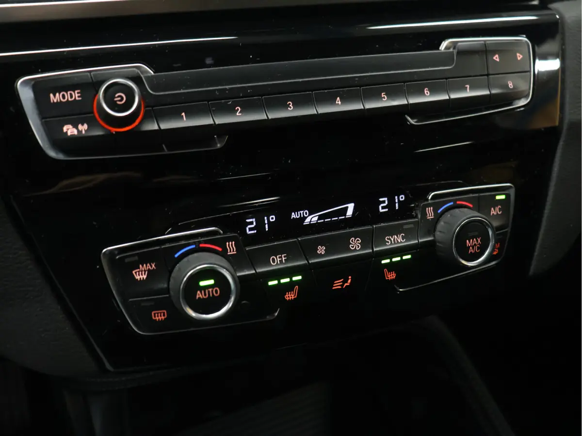 sDrive20i Orange Edition II M Sport [STOELVERWARMING, CRUISE CONTROL, PDC V+A, ELEKTRISCHE STOELEN, HEAD UP DISPLAY, CLIMATE CONTROL, LEDER M STUUR, LEDER STOELEN, ELEKTRISCHE ACHTERKLEP, BL