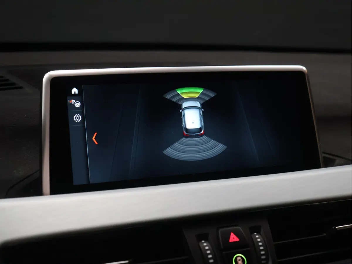 sDrive20i Orange Edition II M Sport [STOELVERWARMING, CRUISE CONTROL, PDC V+A, ELEKTRISCHE STOELEN, HEAD UP DISPLAY, CLIMATE CONTROL, LEDER M STUUR, LEDER STOELEN, ELEKTRISCHE ACHTERKLEP, BL