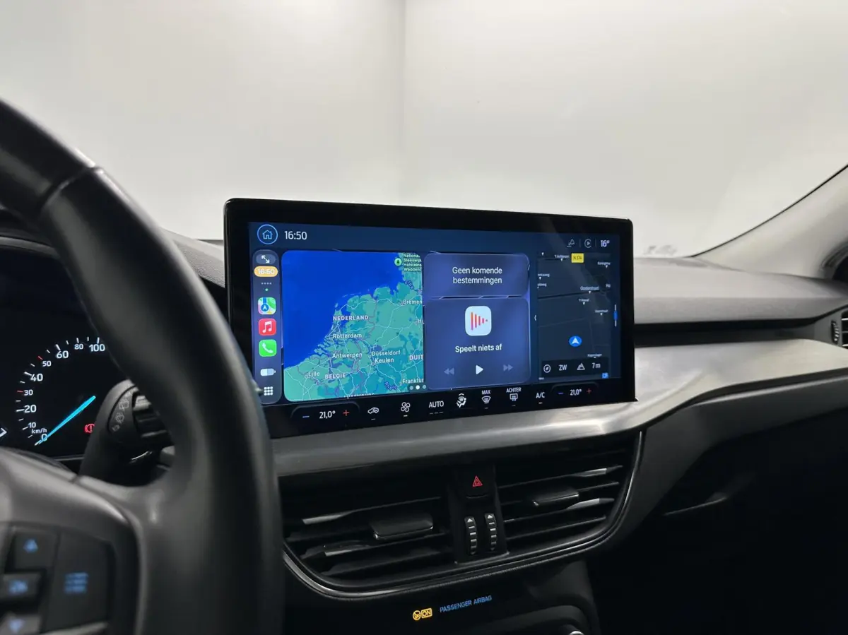 1.0 EcoBoost Hybrid Titanium|Carplay|Climate/Cruise Control|NAP|