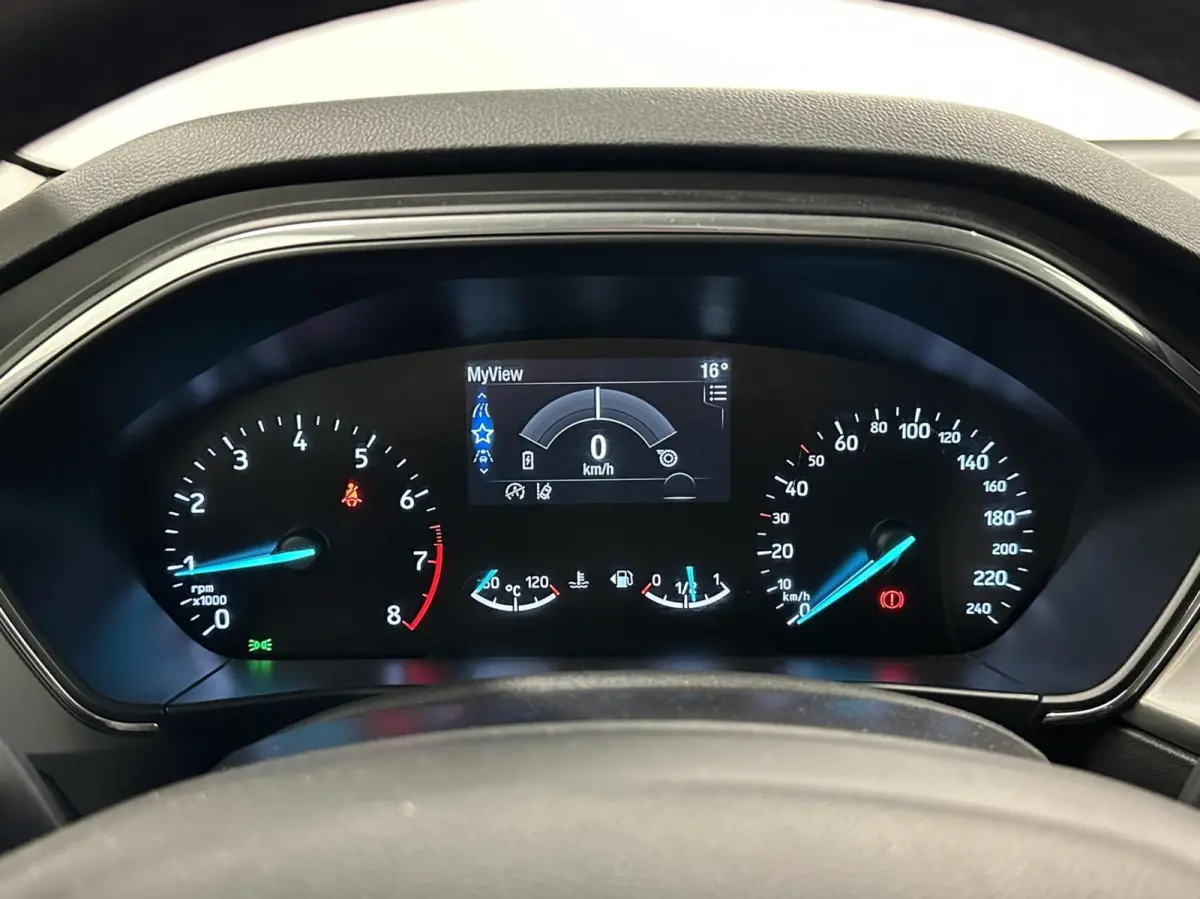 1.0 EcoBoost Hybrid Titanium|Carplay|Climate/Cruise Control|NAP|