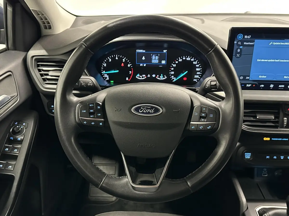 1.0 EcoBoost Hybrid Titanium|Carplay|Climate/Cruise Control|NAP|