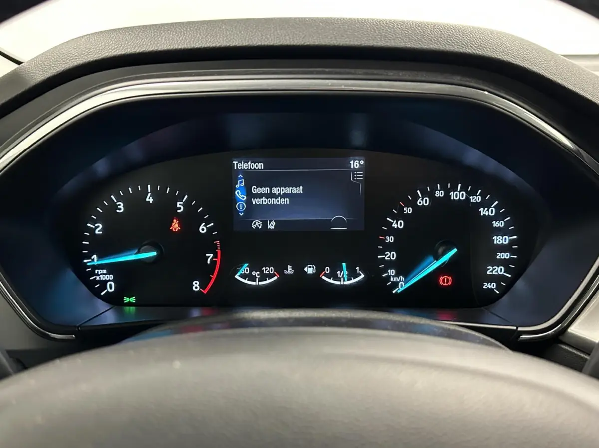 1.0 EcoBoost Hybrid Titanium|Carplay|Climate/Cruise Control|NAP|