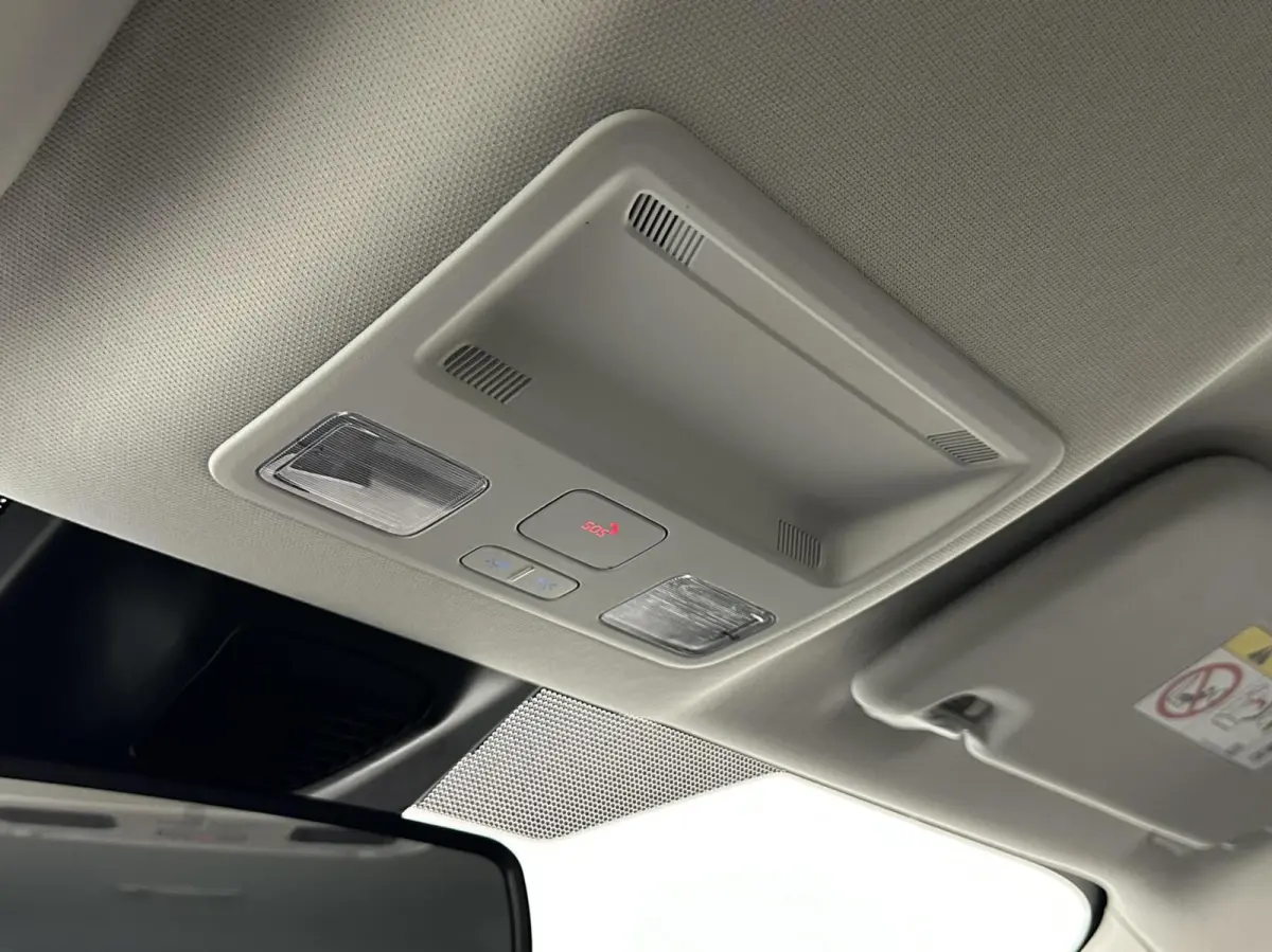 1.0 EcoBoost Hybrid Titanium|Carplay|Climate/Cruise Control|NAP|