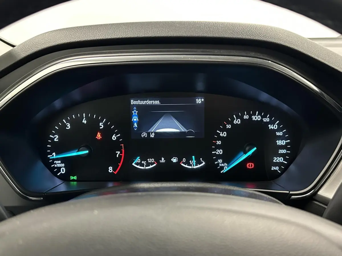 1.0 EcoBoost Hybrid Titanium|Carplay|Climate/Cruise Control|NAP|