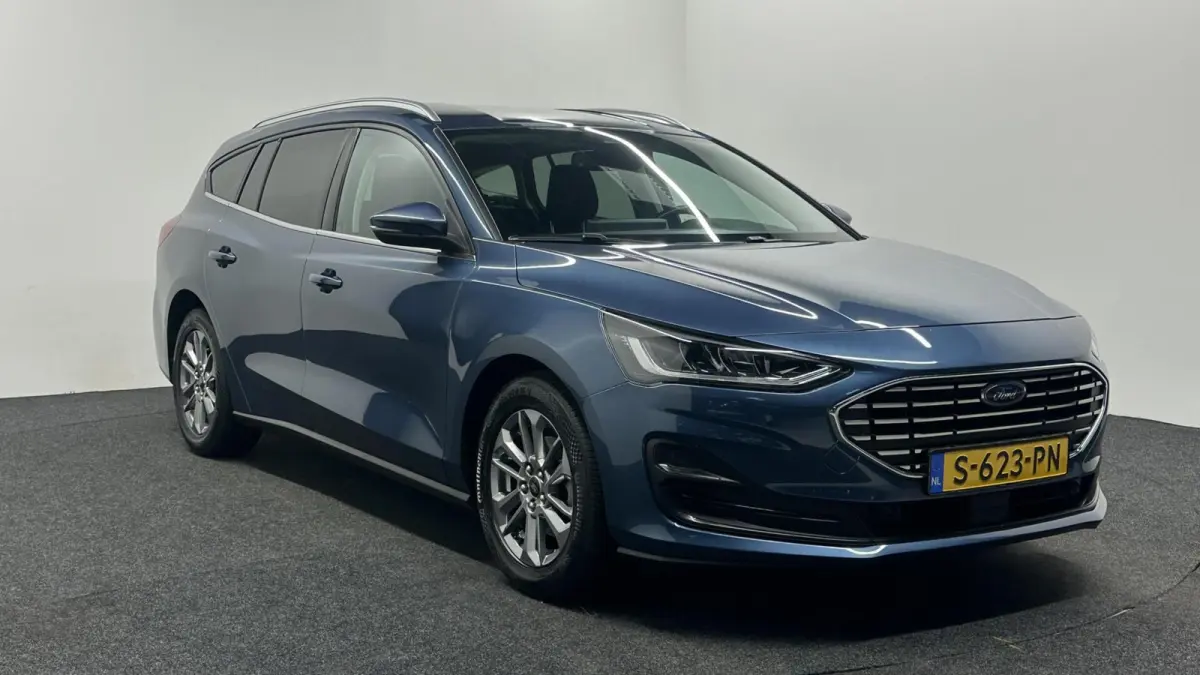 1.0 EcoBoost Hybrid Titanium|Carplay|Climate/Cruise Control|NAP|