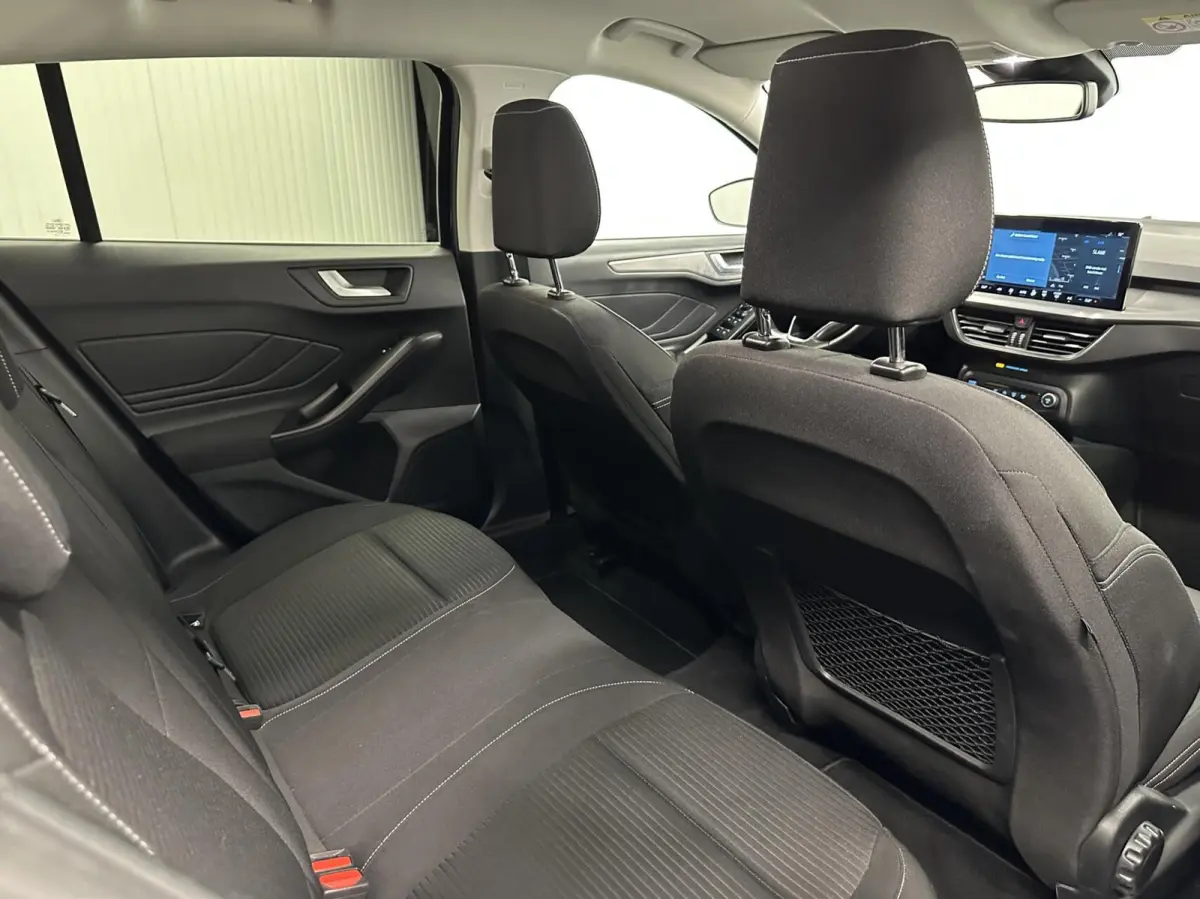 1.0 EcoBoost Hybrid Titanium|Carplay|Climate/Cruise Control|NAP|