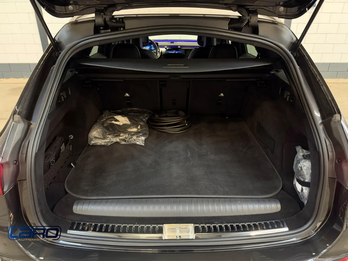 300 e Premium AMG | Superscreen Burmester Memory Leder Digital light 360 ACC BTW Night Keyless