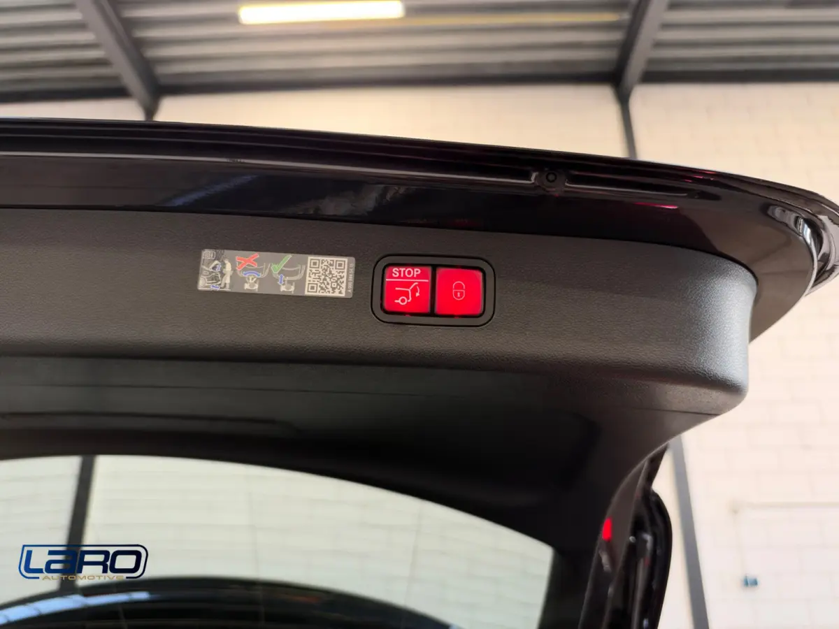 300 e Premium AMG | Superscreen Burmester Memory Leder Digital light 360 ACC BTW Night Keyless