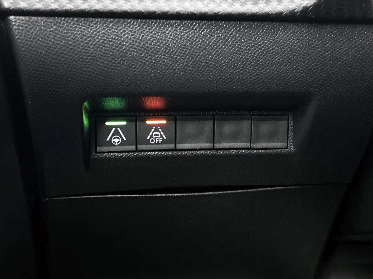 136pk EV GT Pack 50 kWh Automaat | 1ste Eigenaar | Accu 96% | Navigatie | Climate Control | Stoelverwarming | Adaptieve Cruise Control | 17" LMV | Keyless Entry/Start | Dodehoekdetectie | LE