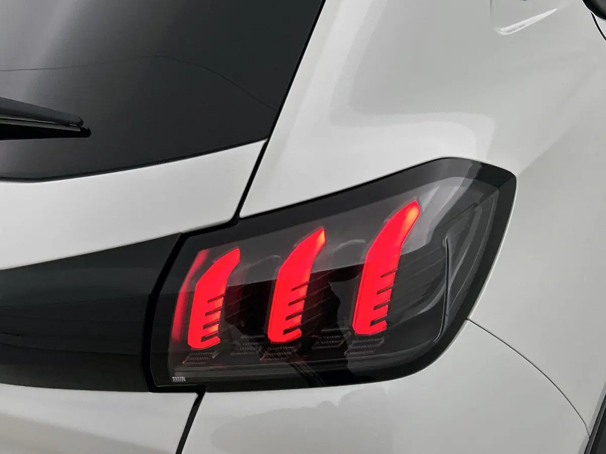 136pk EV GT Pack 50 kWh Automaat | 1ste Eigenaar | Accu 96% | Navigatie | Climate Control | Stoelverwarming | Adaptieve Cruise Control | 17" LMV | Keyless Entry/Start | Dodehoekdetectie | LE