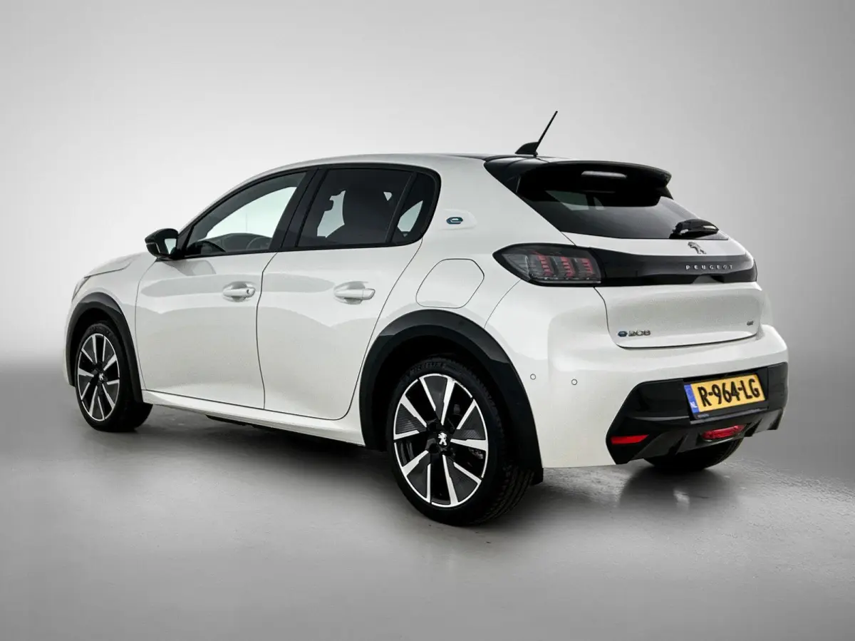 136pk EV GT Pack 50 kWh Automaat | 1ste Eigenaar | Accu 96% | Navigatie | Climate Control | Stoelverwarming | Adaptieve Cruise Control | 17" LMV | Keyless Entry/Start | Dodehoekdetectie | LE