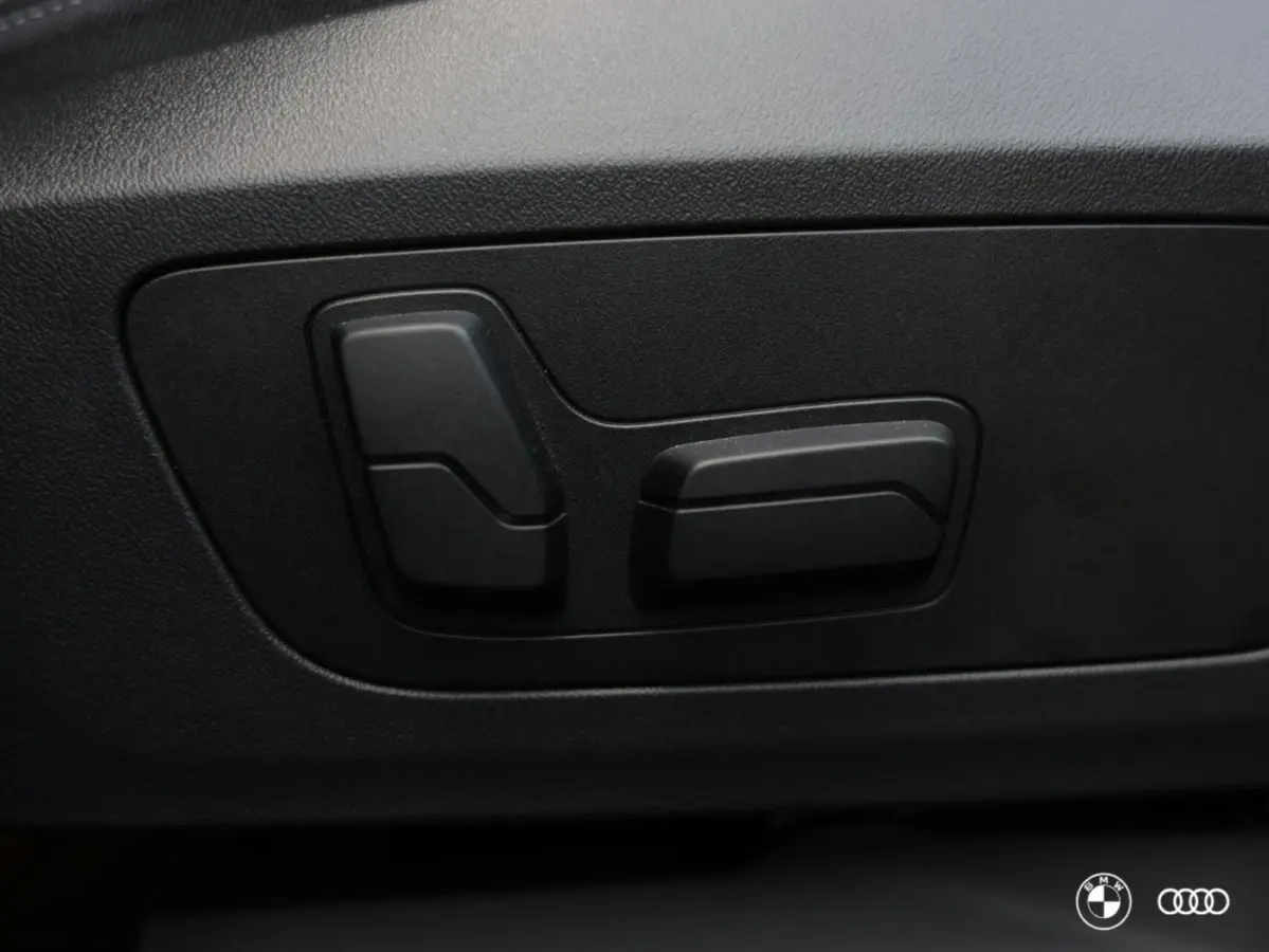 xDrive25e X-Line / EL STOELEN MET GEHEUGEN / KEYLESS ENTRY & START / DRAADLOOS LADEN / 19"