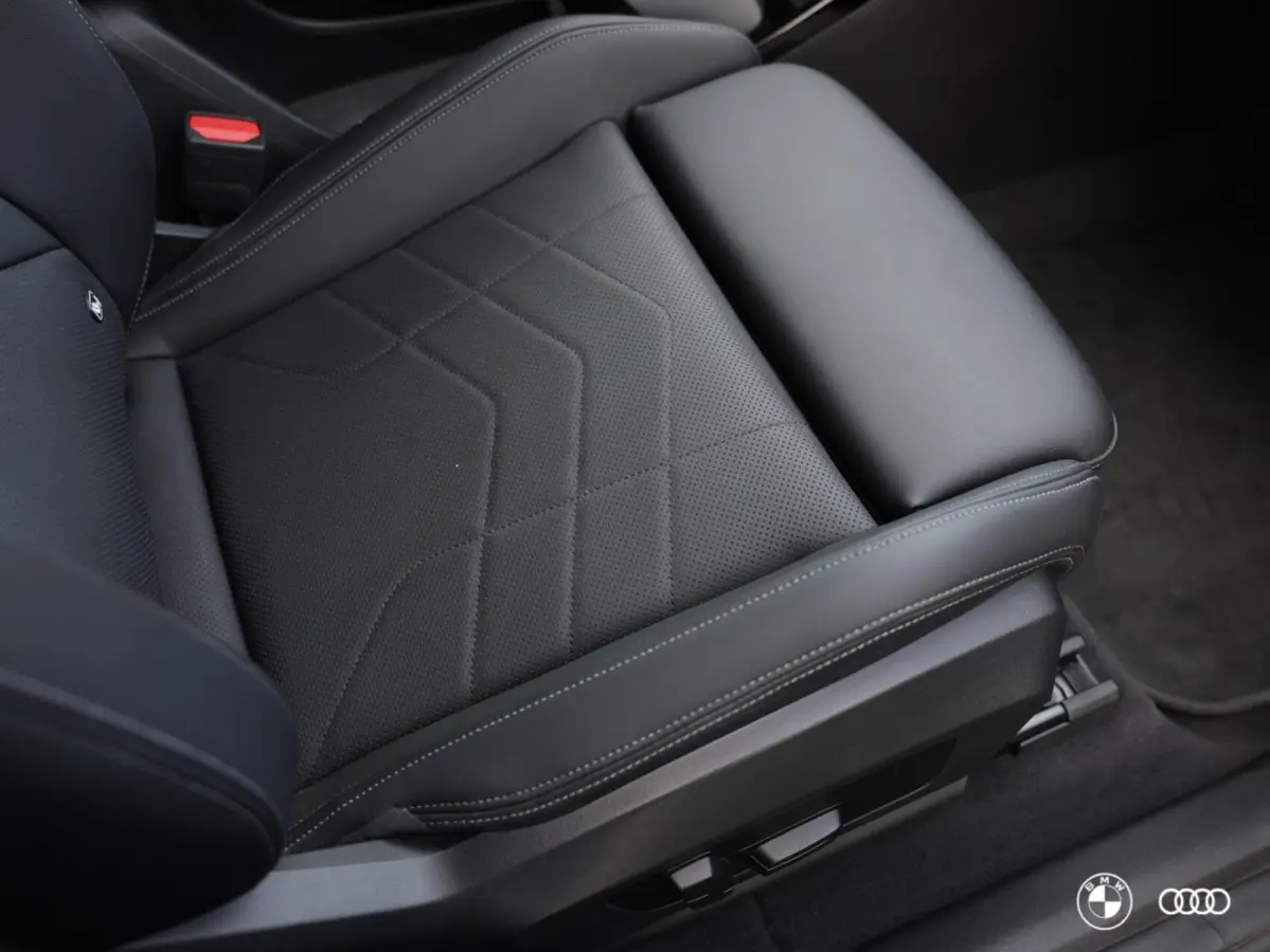 xDrive25e X-Line / EL STOELEN MET GEHEUGEN / KEYLESS ENTRY & START / DRAADLOOS LADEN / 19"
